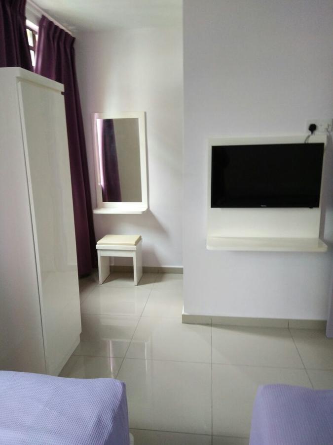 Lavender Riverside Hotel Malacca Екстериор снимка