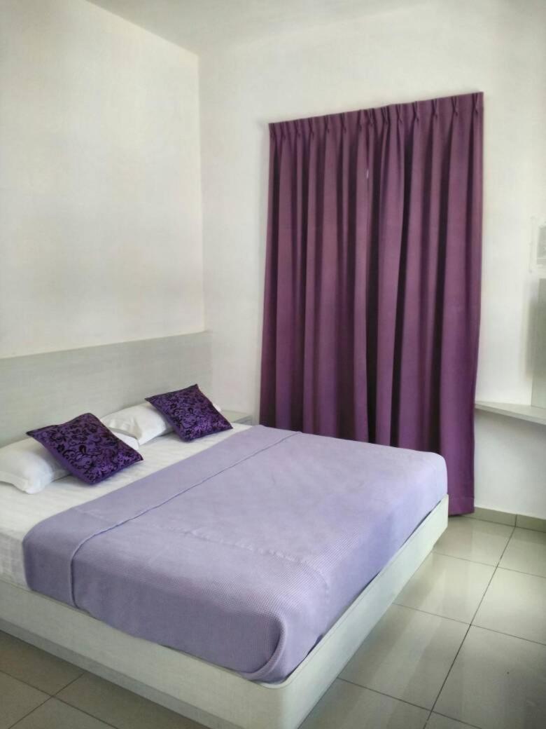 Lavender Riverside Hotel Malacca Екстериор снимка